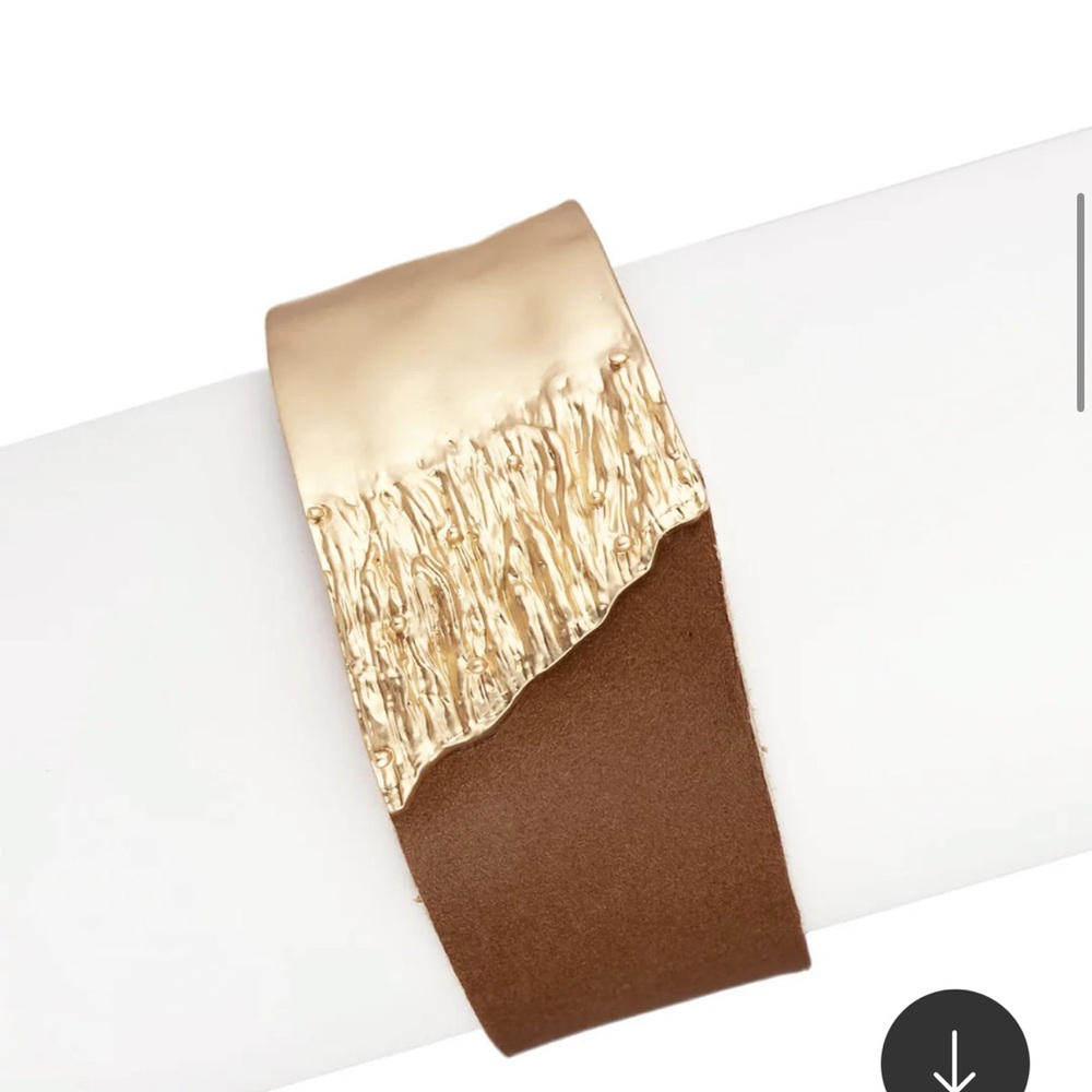 SAACHI Wild Ways Metal Leather Bracelet. NWT.